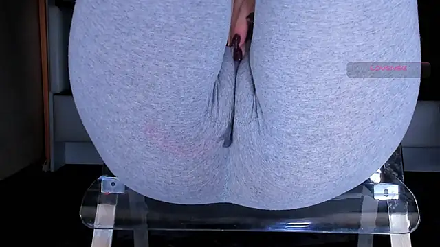 Czat XXX na żywo – Cameltoe_squirt_inPants