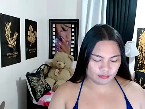 TSbrianaHugeCock Adlı Modelin Web Kamerası Şovu