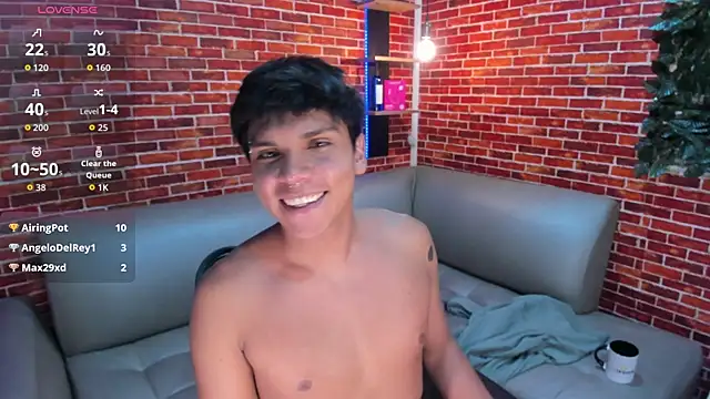 Show de Thiago_Kozak na webcam