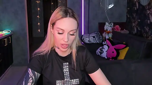 Blckmirrorr Live XXX-Chat