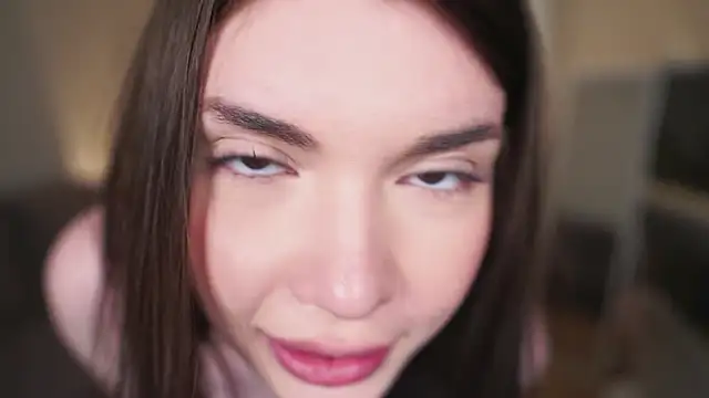 AdaBell Adlı Modelin Canlı XXX Sohbeti