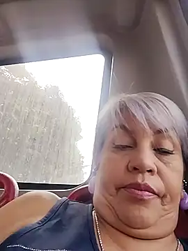 دردشة DirtyBIianca الجنسية المباشرة