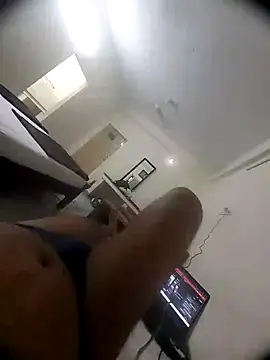 sai9910: διαδικτυακό σόου στην κάμερα