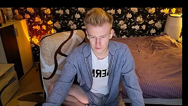 XXX chat uživo modela Vuitton