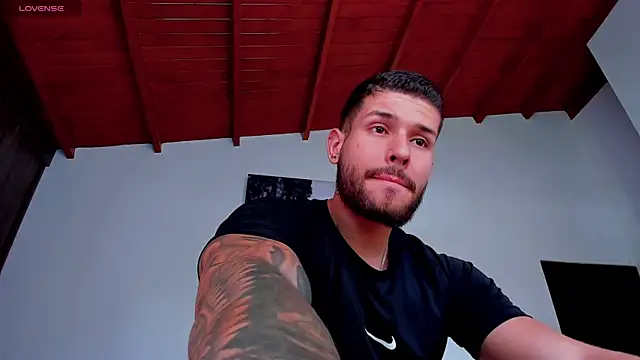 Santos_ramirez1: διαδικτυακό σόου στην κάμερα