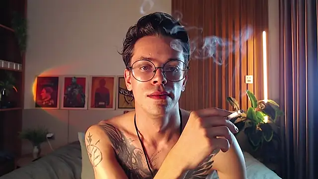 Chat XXX en directo de William_Henry_