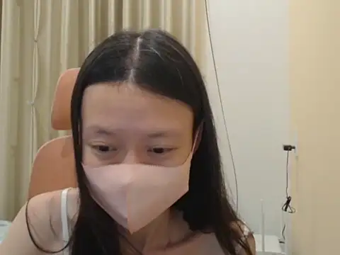 Lil-CherriesのライブXXXチャット