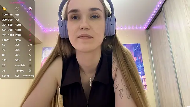 DenitaSpaceのライブXXXチャット