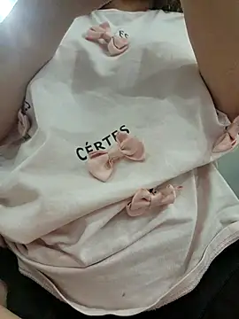 Mira-23 在線直播表演