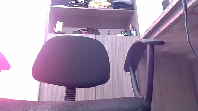 nicolle_milf1978のライブXXXチャット