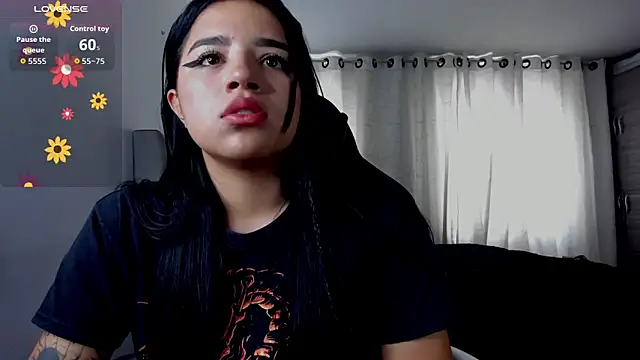 aliice_walker_'s Live XXX Chat