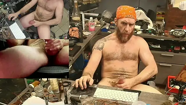 XXX chat uživo modela HouseOfHans