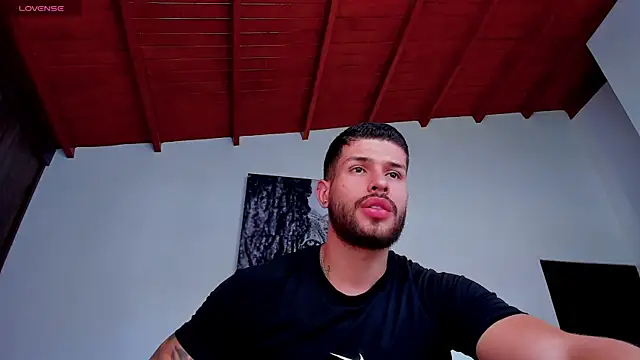 Chat +18 de Santos_ramirez1 ao vivo