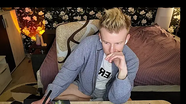 VuittonのライブXXXチャット