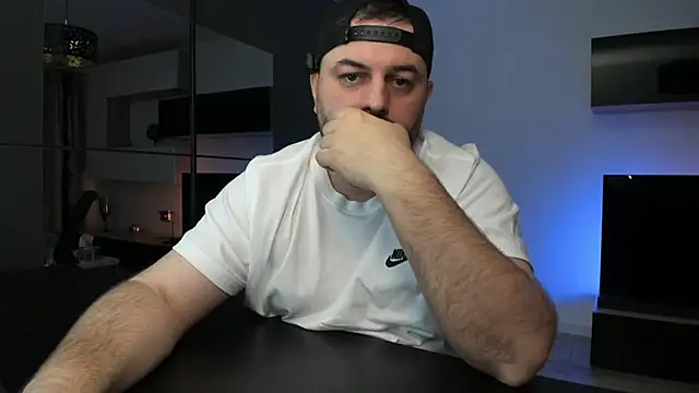 دردشة DravenPeak الجنسية المباشرة