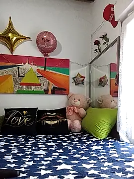 yoahotpetrafieryn Live XXX chat