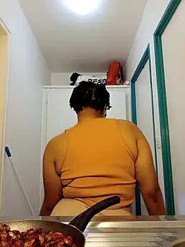 DolliaStarz Show in webcam