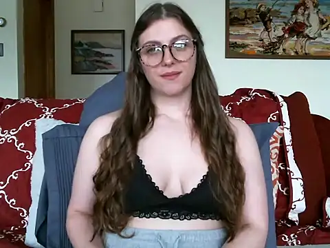 katie_kitten38's Live XXX Chat