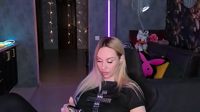 Blckmirrorr Chat XXX in diretta