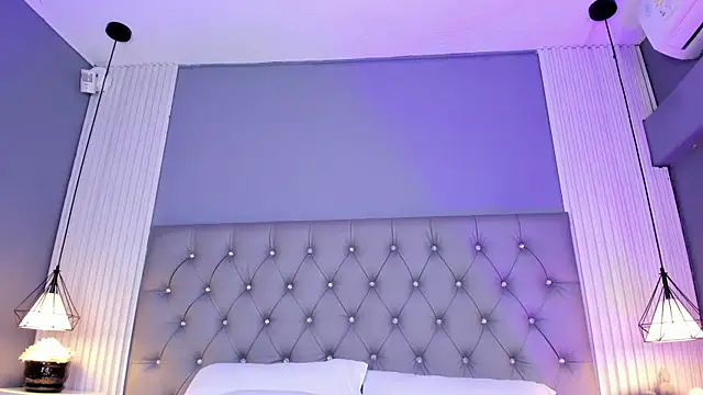 NahimiThompson Chat XXX in diretta