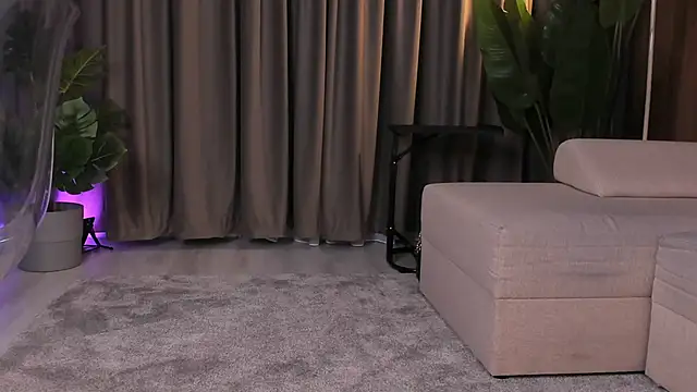 EmeraldKatのライブXXXチャット