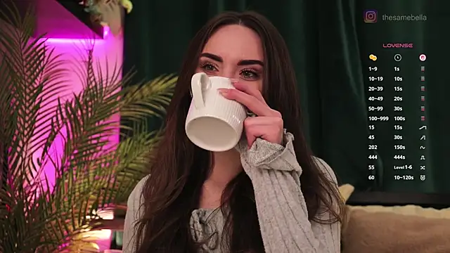 -BabyYoda's Live XXX Chat