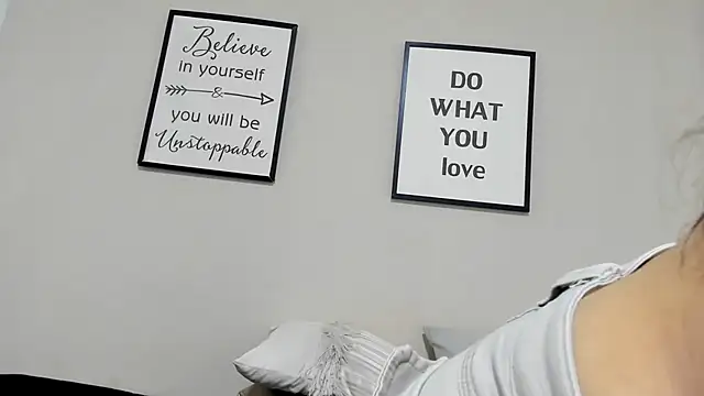 aisha_duqueのウェブカメラショー