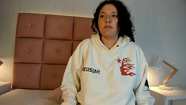 Chat XXX en directo de Zoemoon25