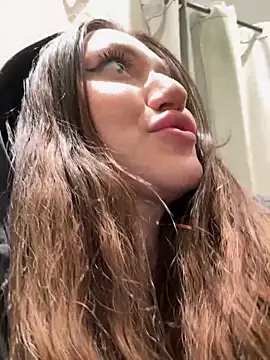 Chat XXX en directo de SaintSquirt