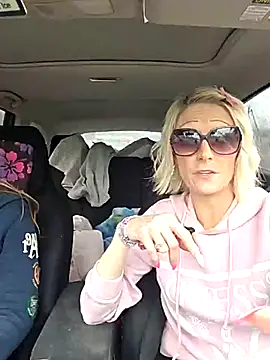 BeautifulMeFire23 élő XXX-chatje