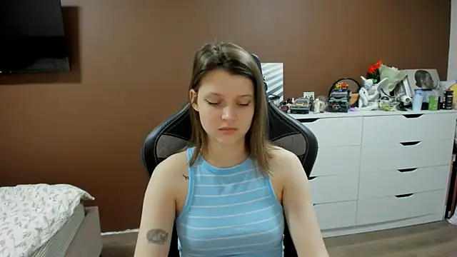 SoniNesti Live XXX-chat