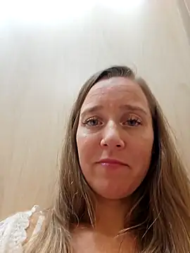 Skyellar Chat XXX in diretta