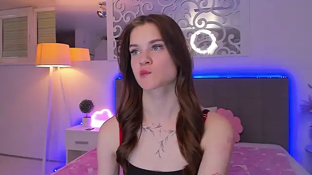 LuisaClover Chat XXX live