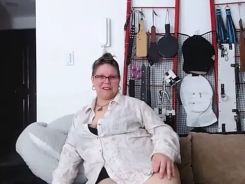 Živý XXX chat Leah_R