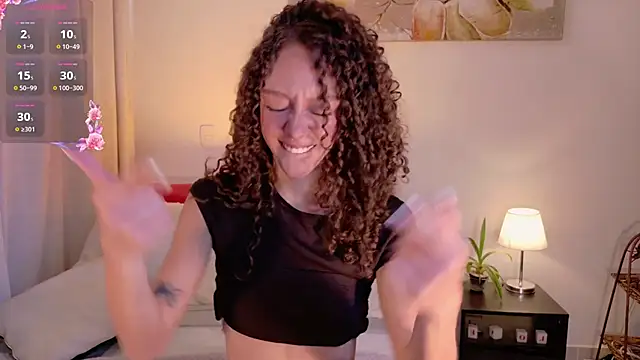 ChloeMoretiのライブXXXチャット