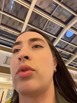 Holly_Play 现场XXX聊天