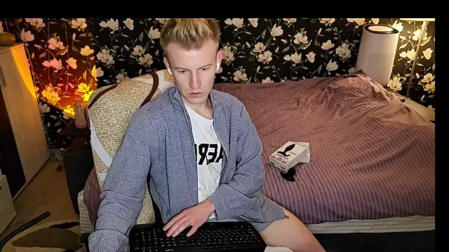 Czat XXX na żywo – Vuitton