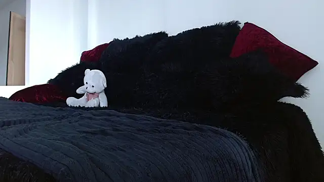 caroline_spanky – webcam-show