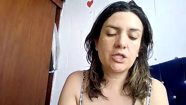 Chat +18 de princessbella93 ao vivo