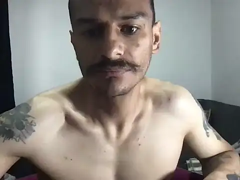 HorrorotikA webkamerás műsora