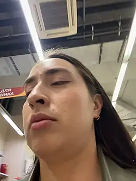 Holly_Play Live XXX-Chat