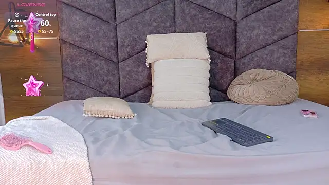 AnnieRouse__ élő XXX-chatje