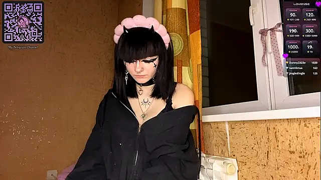 SmilingPatent élő XXX-chatje