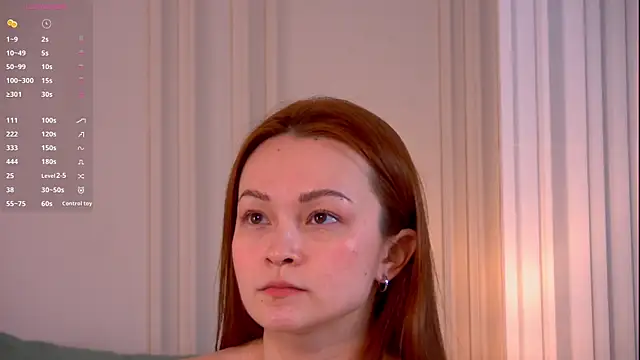 Chat XXX en directo de SadieSink_