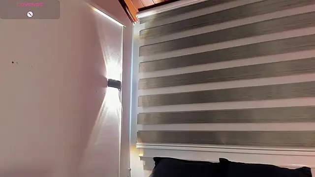 MERIDA_TAYLOR élő XXX-chatje