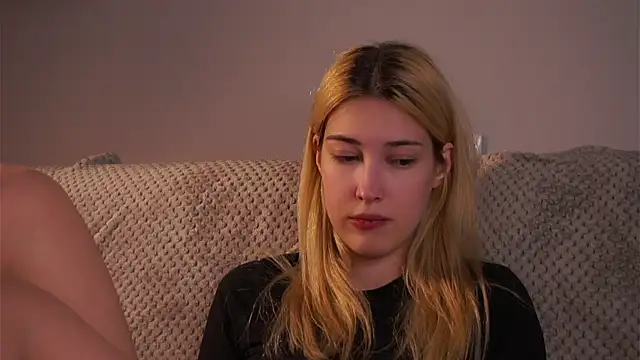 Chat +18 de AngelicRice ao vivo