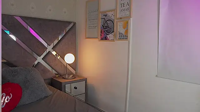 Chat XXX ao vivo de AlinnaJohnson