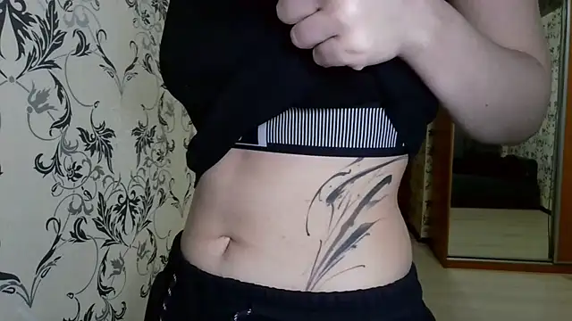 LxayBloomのライブXXXチャット