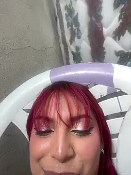 GiaReddのライブXXXチャット