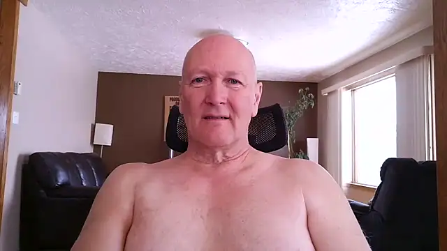 BasicAnt: διαδικτυακό σόου στην κάμερα